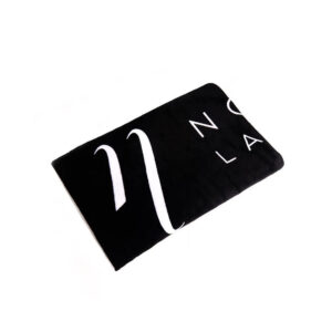 Ciepły Koc Noble Lashes z logo 180x100 cm – Miękki Koc Kosmetyczny
