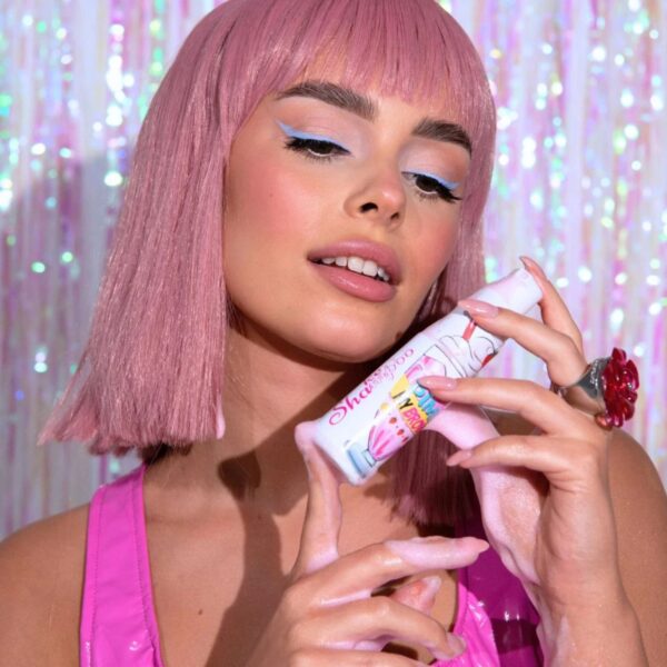 Shake Shampoo Pimp My Brows 50ml Różowy Piankowy Szampon do Brwi o Zapachu Truskawkowego Koktajlu