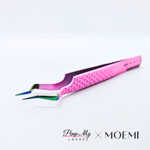 Różowa Pęseta do Separacji Rzęs Zakrzywiona – Modliszka Moemi x Pimp My Lashes