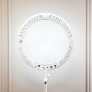 Lampa LED Ring Icoucou LUNA RING 2.0 Biała – Idealna do Salonu Kosmetycznego i Tworzenia Contentu Beauty