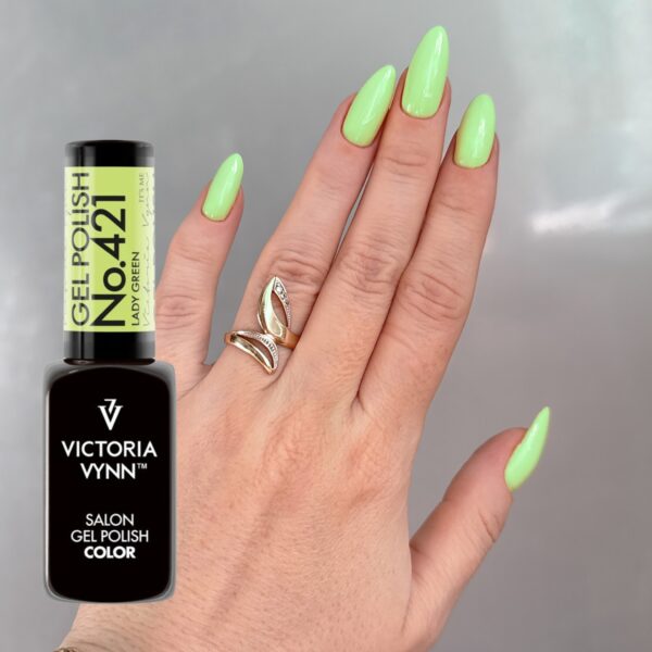 Lakier hybrydowy Victoria Vynn 421 Lady Green 8 ml – zielony lakier do paznokci UV/LED