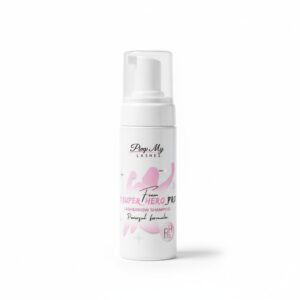 Piankowy szampon do brwi i rzęs Super Hero Pro 150ml Pimp My Lashes dla maksymalnej retencji kleju.